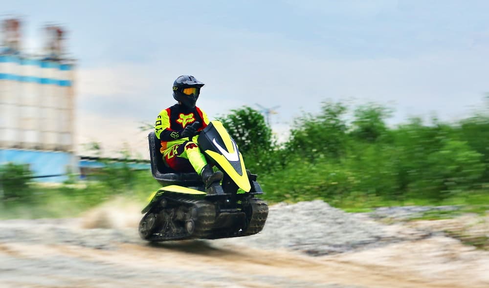 2026 Electric Dual Track Snowmobile ສຳລັບການແຂ່ງລົດນອກຖະໜົນ
